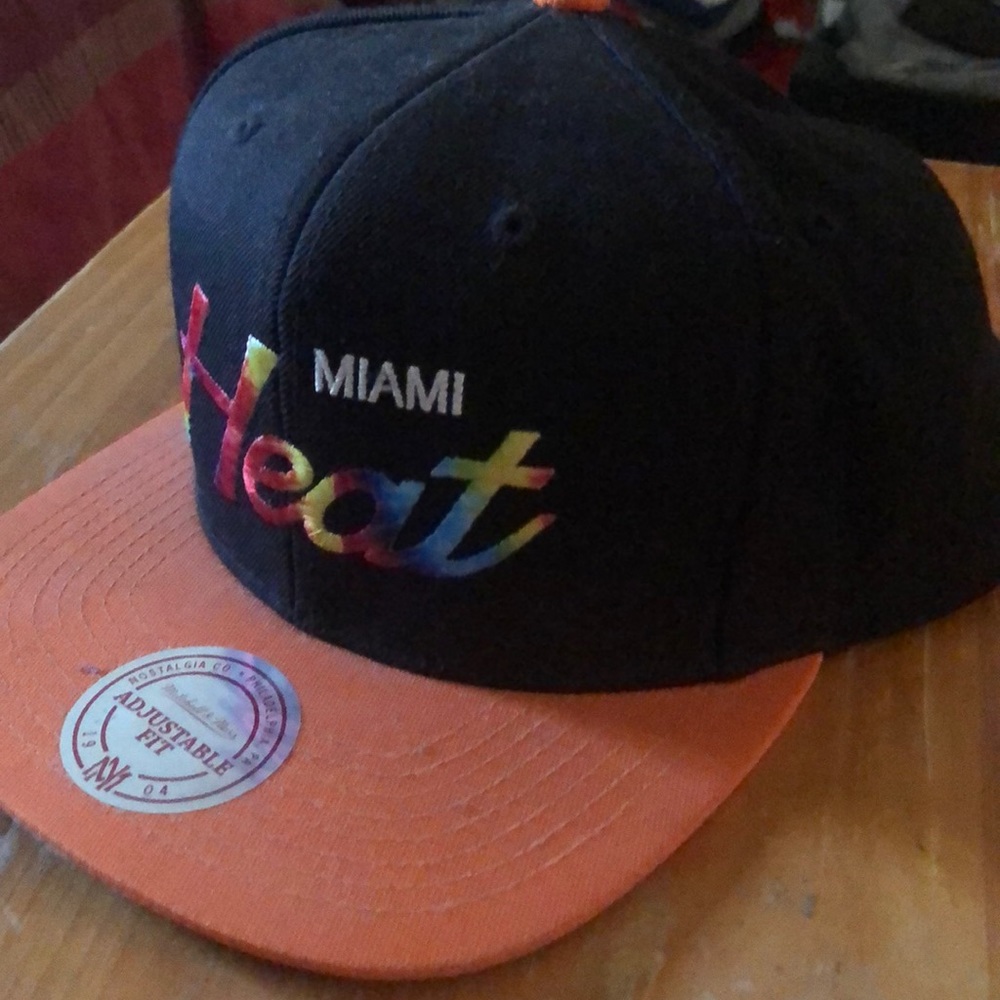 Miami tie dye heat hat